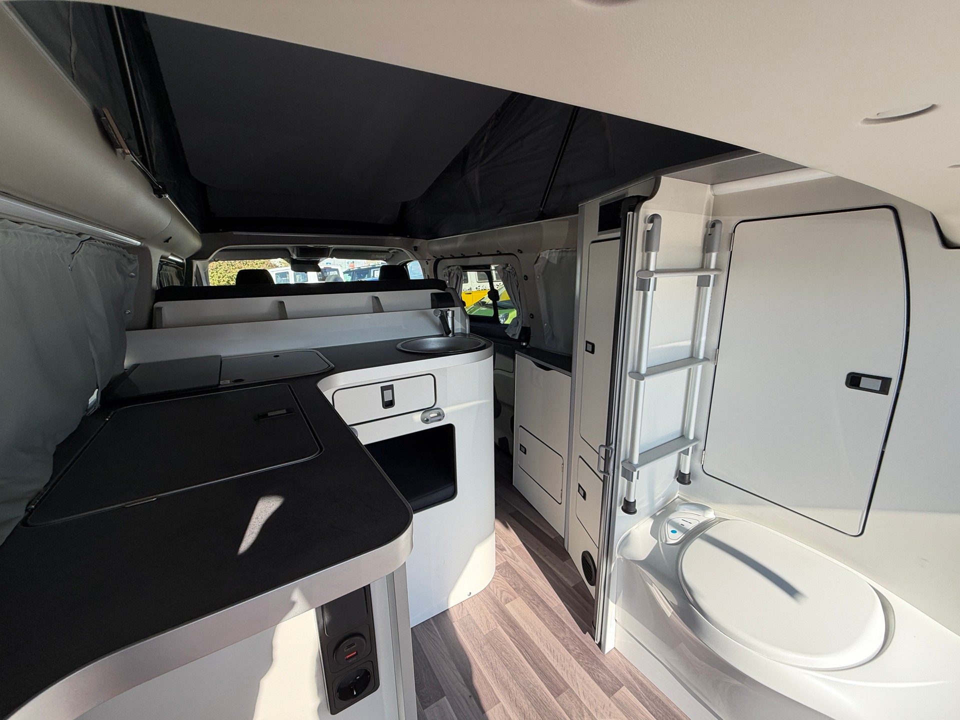 FORD Nugget Titanium L2 2.0 TDCI Plus Westfalia Diesel Automat-image-5