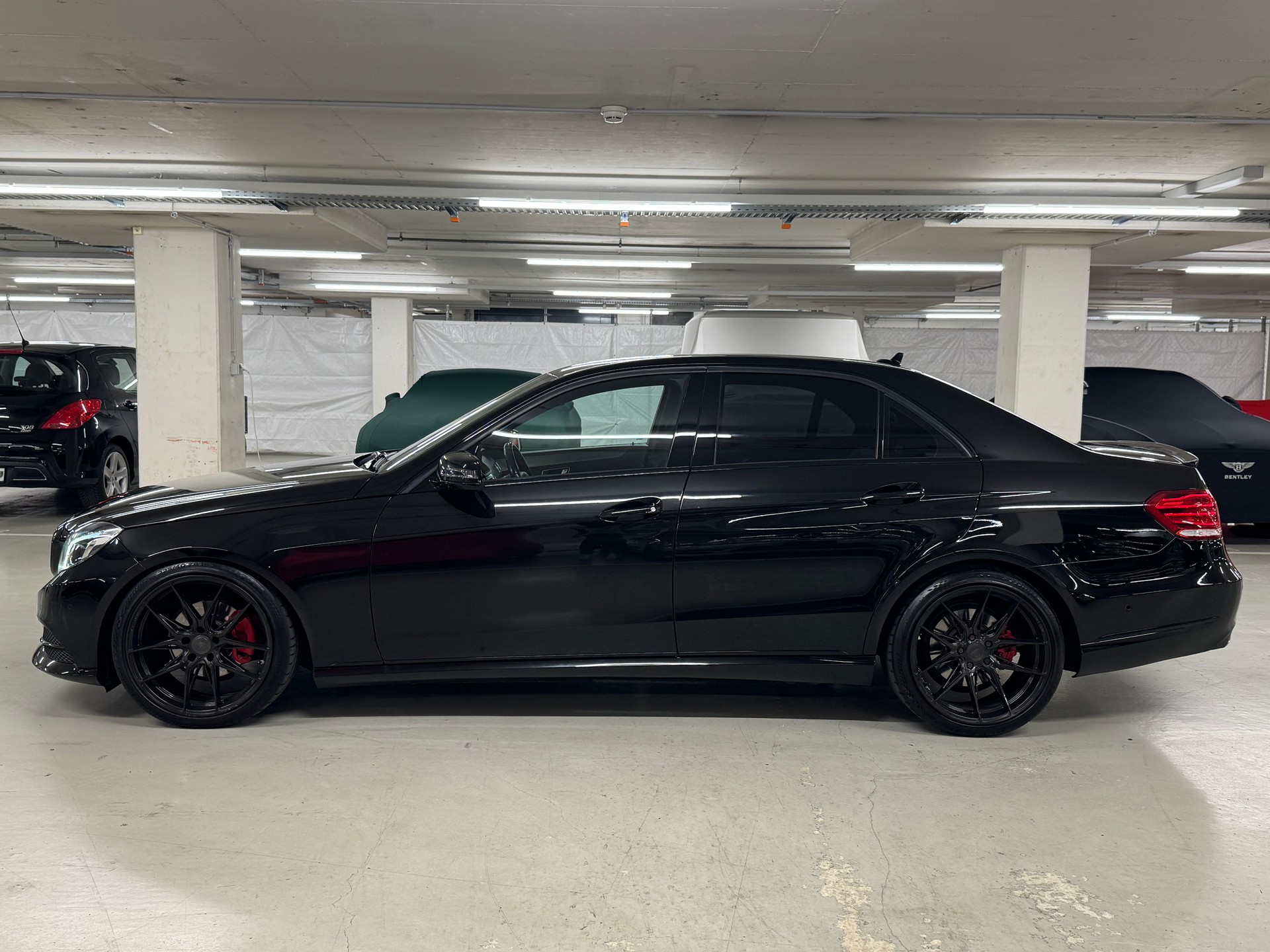 MERCEDES-BENZ E 200 CGI BlueEfficiency 7G-Tronic *Alles eingetragen* I Ab MFK 11.25 I Frisch ab Service I 8-fach I Sehr gepflegt I TOP Angebot-image-1