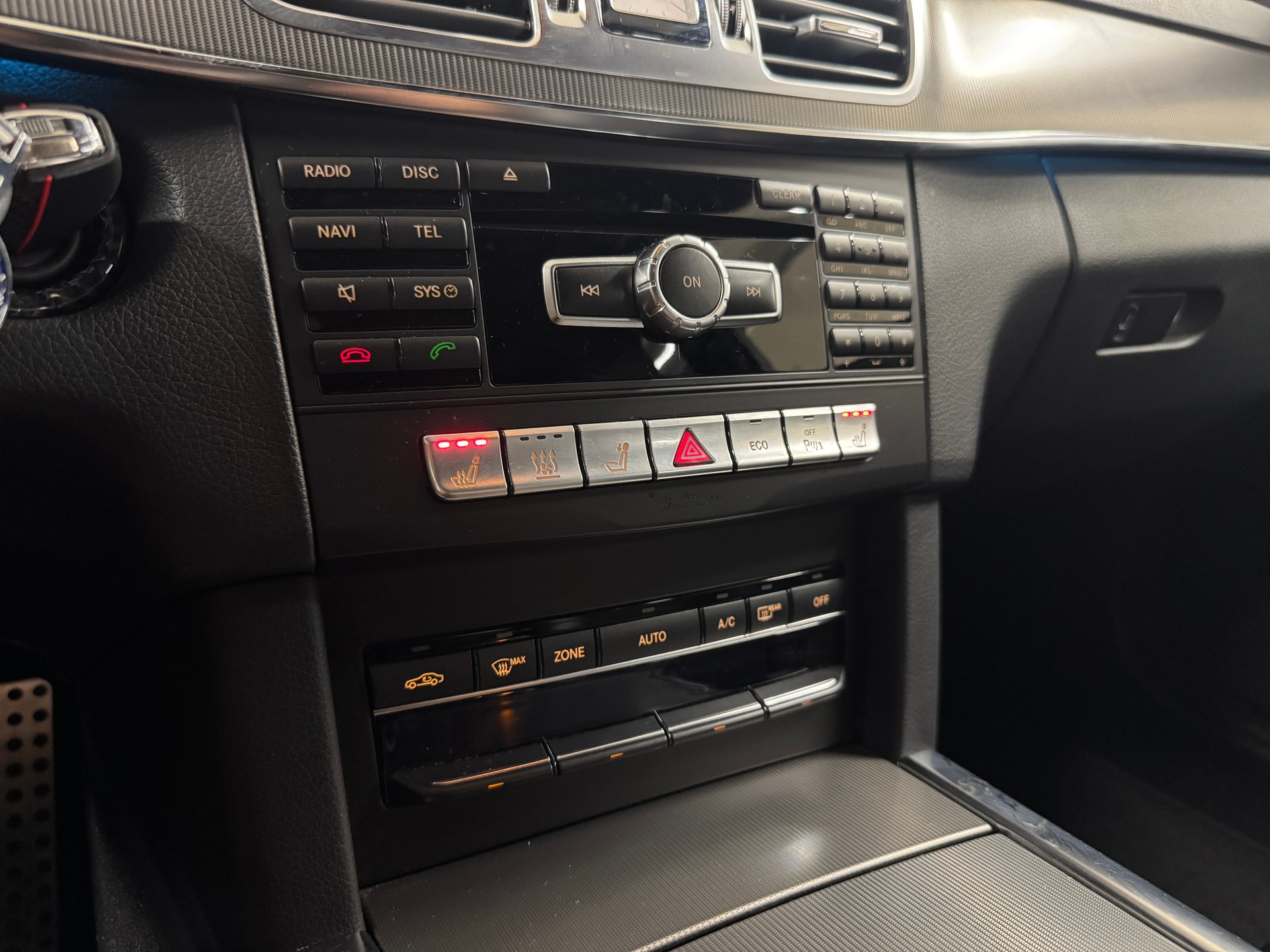 MERCEDES-BENZ E 200 CGI BlueEfficiency 7G-Tronic *Alles eingetragen* I Ab MFK 11.25 I Frisch ab Service I 8-fach I Sehr gepflegt I TOP Angebot-image-16