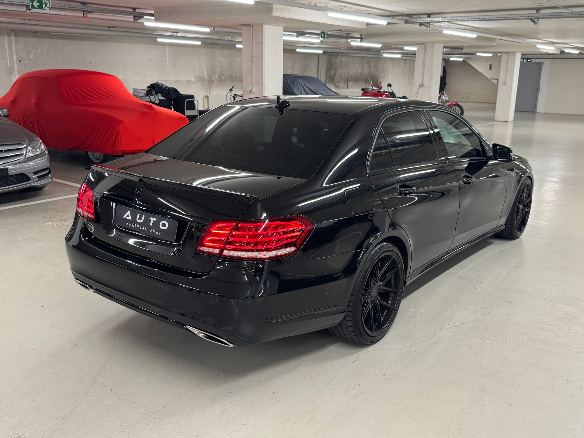 MERCEDES-BENZ E 200 CGI BlueEfficiency 7G-Tronic *Alles eingetragen* I Ab MFK 11.25 I Frisch ab Service I 8-fach I Sehr gepflegt I TOP Angebot-image-4