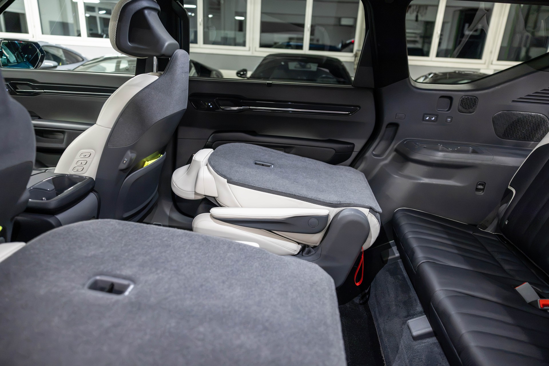 KIA EV9 99.8 kWh GT-Line 4x4 *2.5t AHK*-image-27