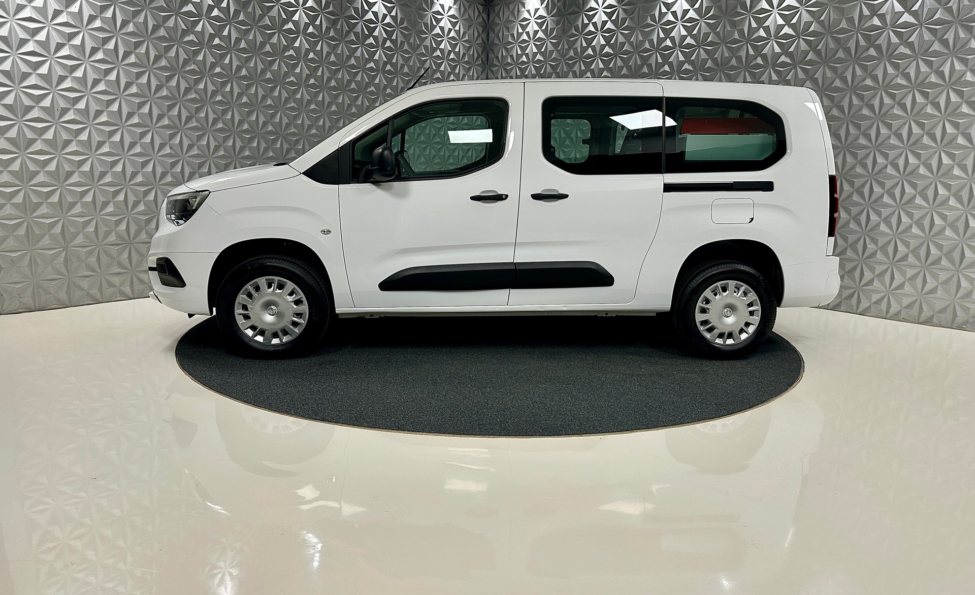 OPEL Combo 1.5 Crew XL **5-PLÄTZER** s/s Erhöhte Nutzlast 4x4-image-7