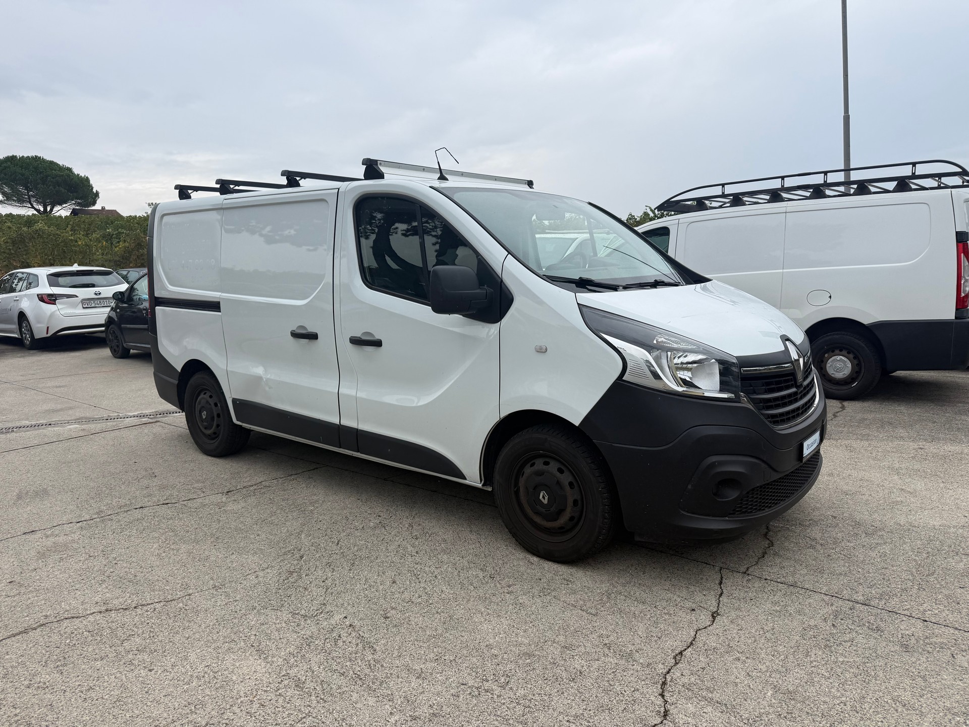 RENAULT Trafic 2.0 dCi120 2.8t Access L1H1-image-5