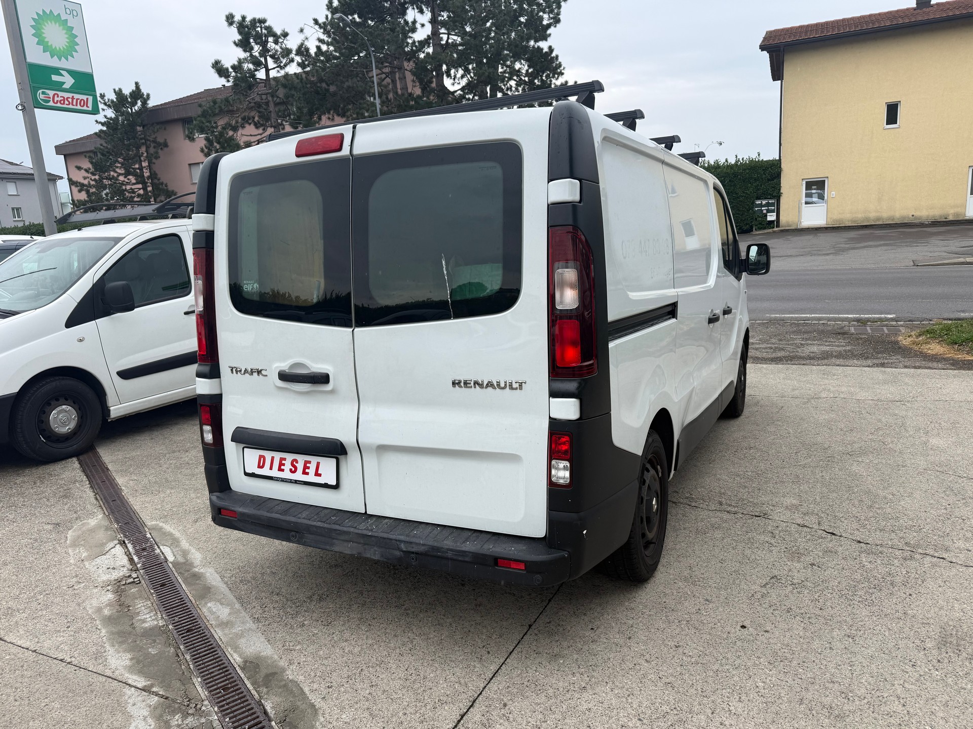 RENAULT Trafic 2.0 dCi120 2.8t Access L1H1-image-7