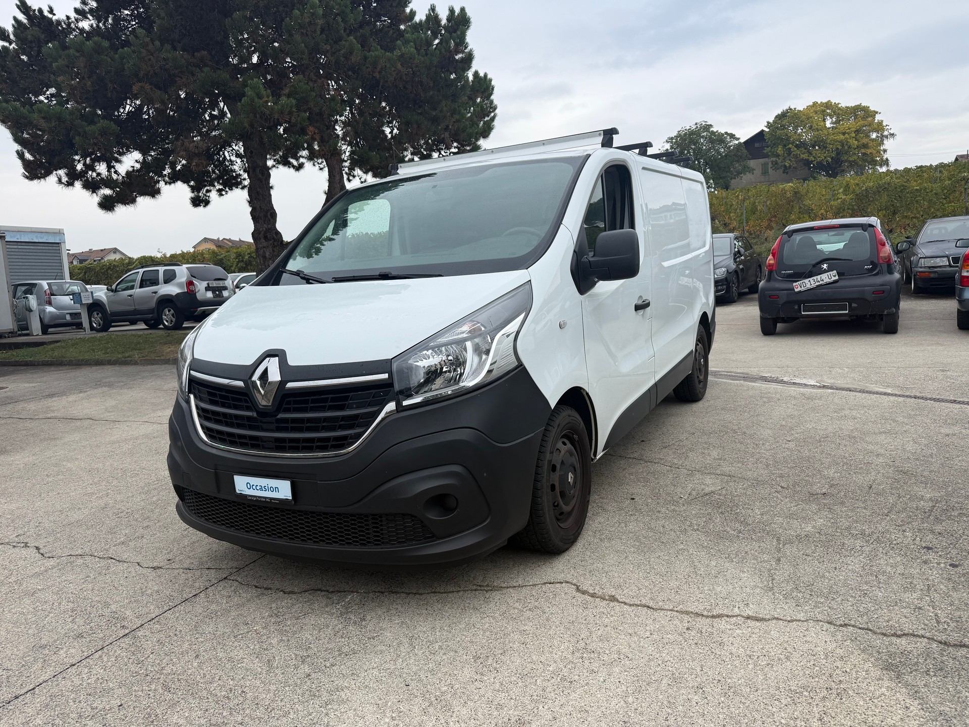RENAULT Trafic 2.0 dCi120 2.8t Access L1H1-image-1