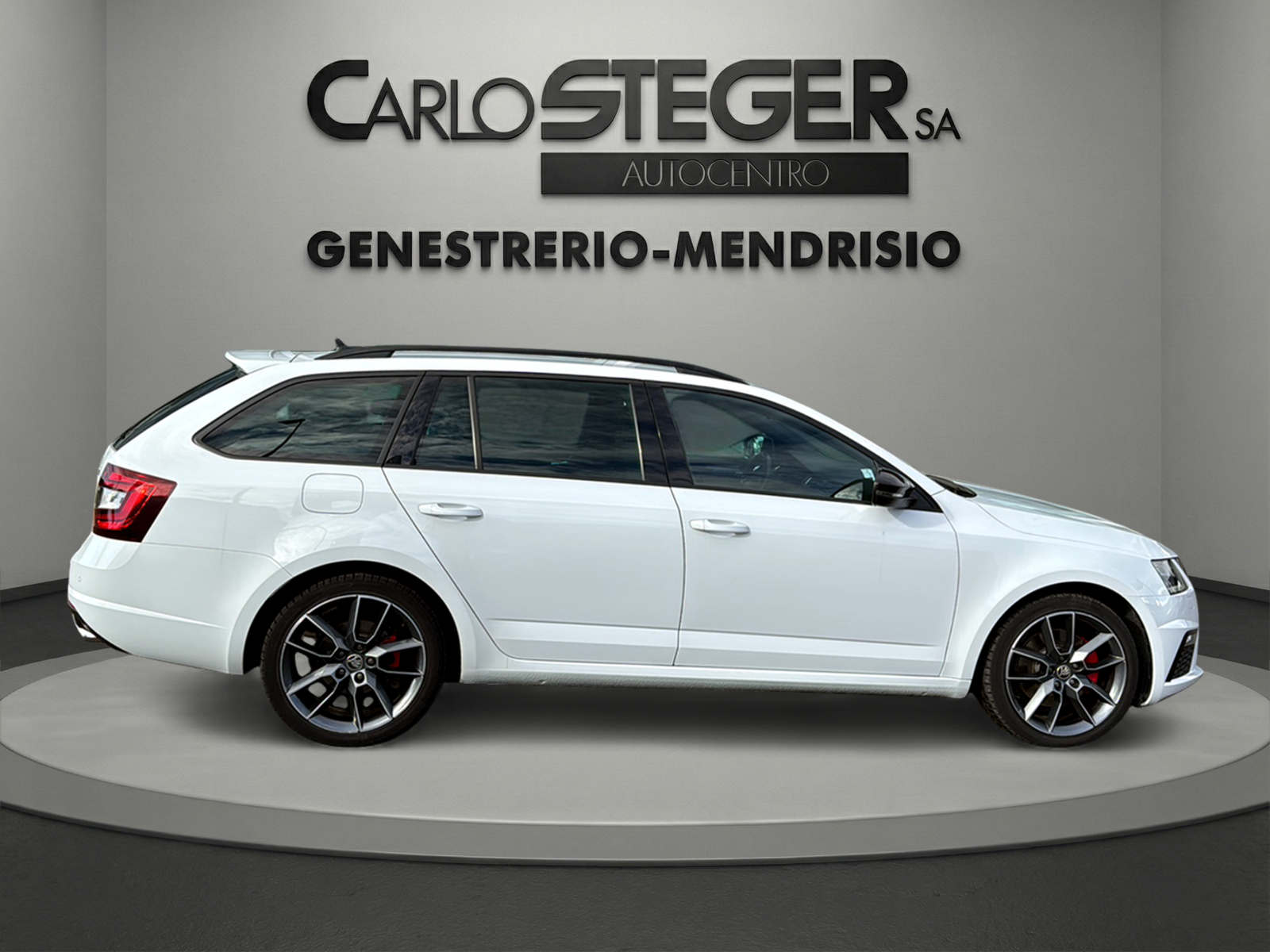 SKODA Octavia Combi 2.0 TDI RS 4x4 DSG-image-12