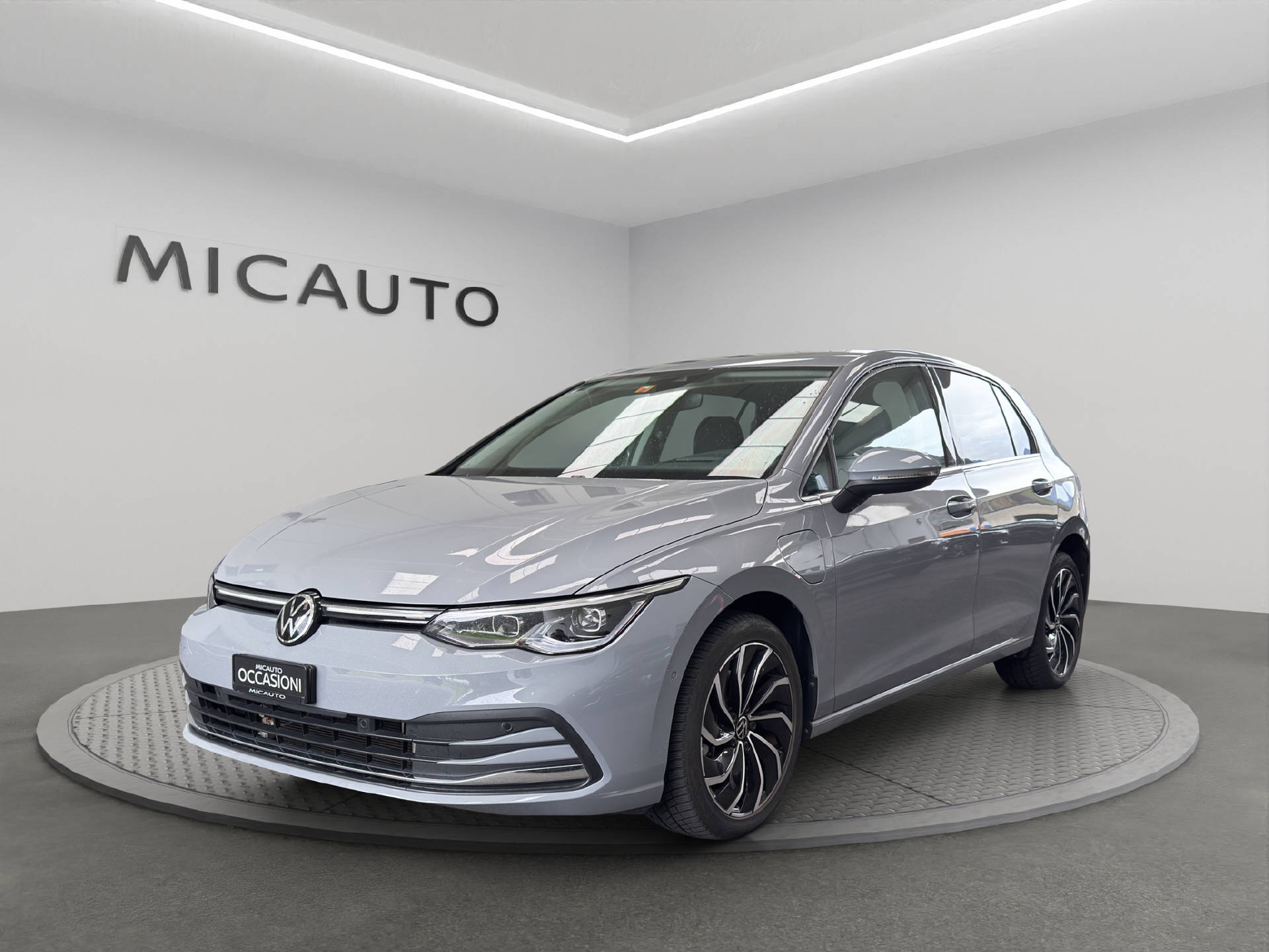 VW Golf VIII 1.4 TSI PHEV Style DSG-image-3