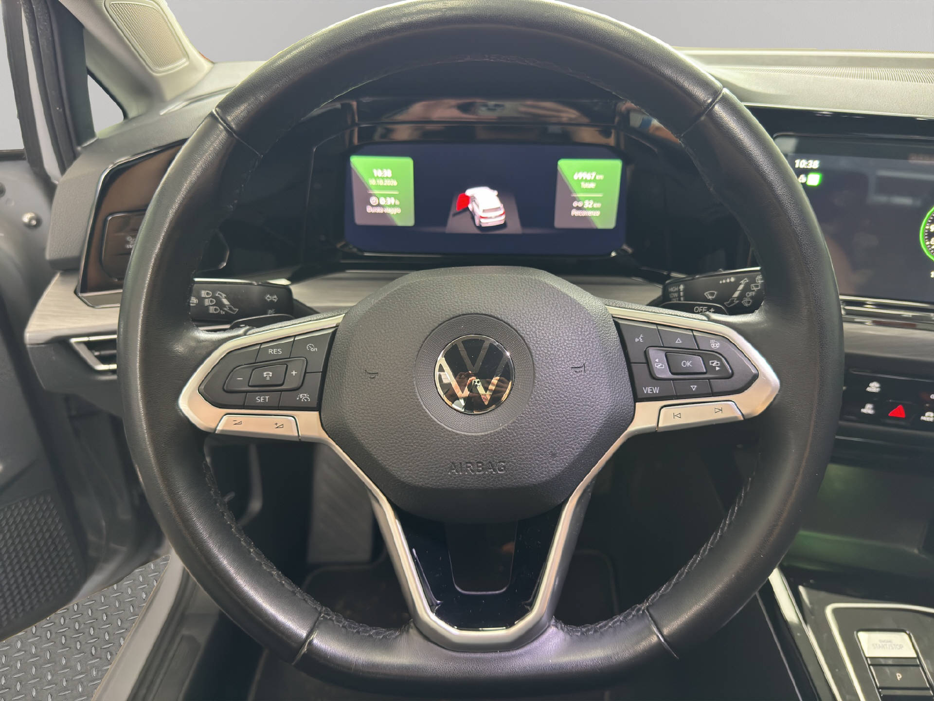 VW Golf VIII 1.4 TSI PHEV Style DSG-image-12