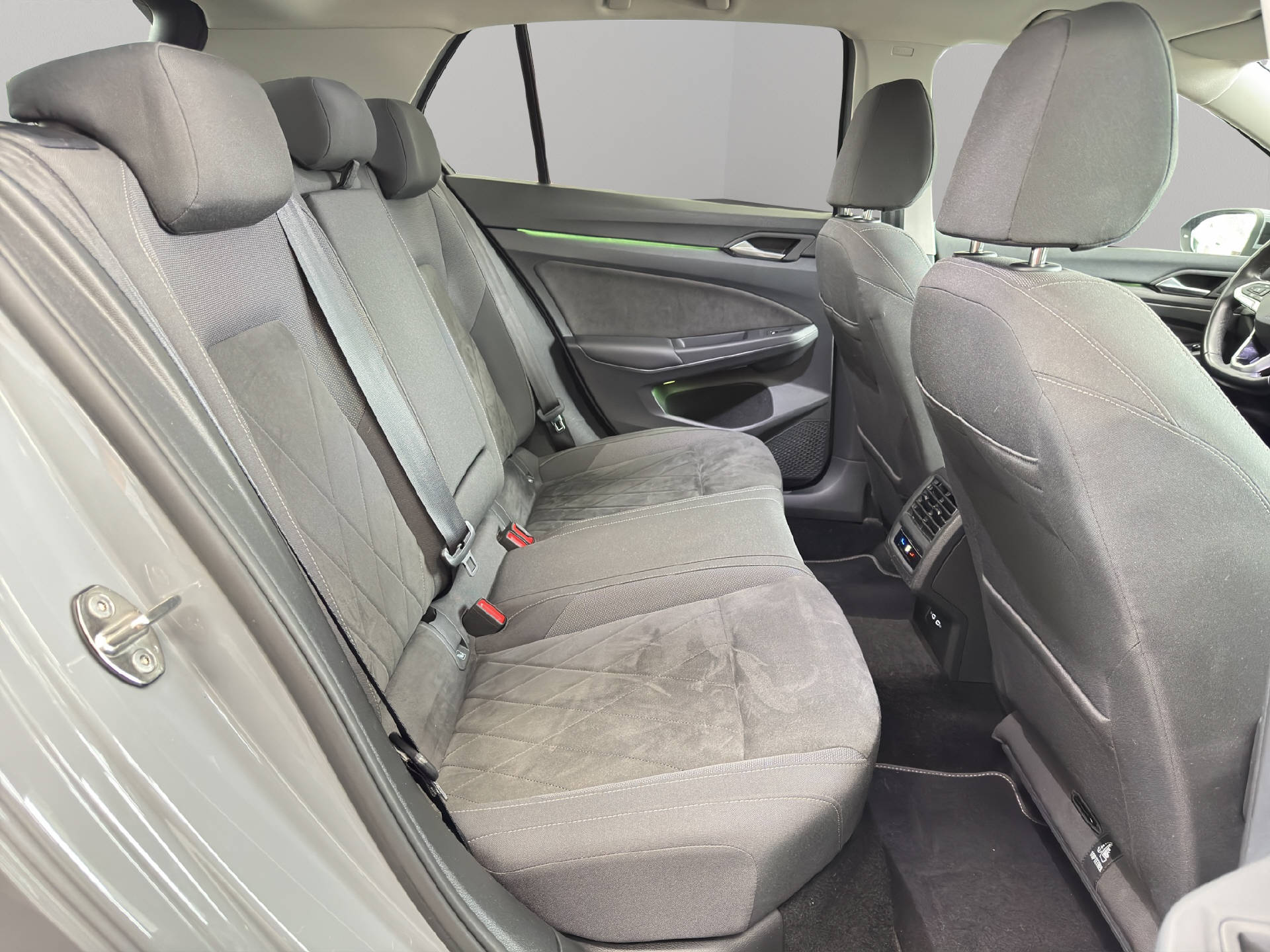 VW Golf VIII 1.4 TSI PHEV Style DSG-image-6
