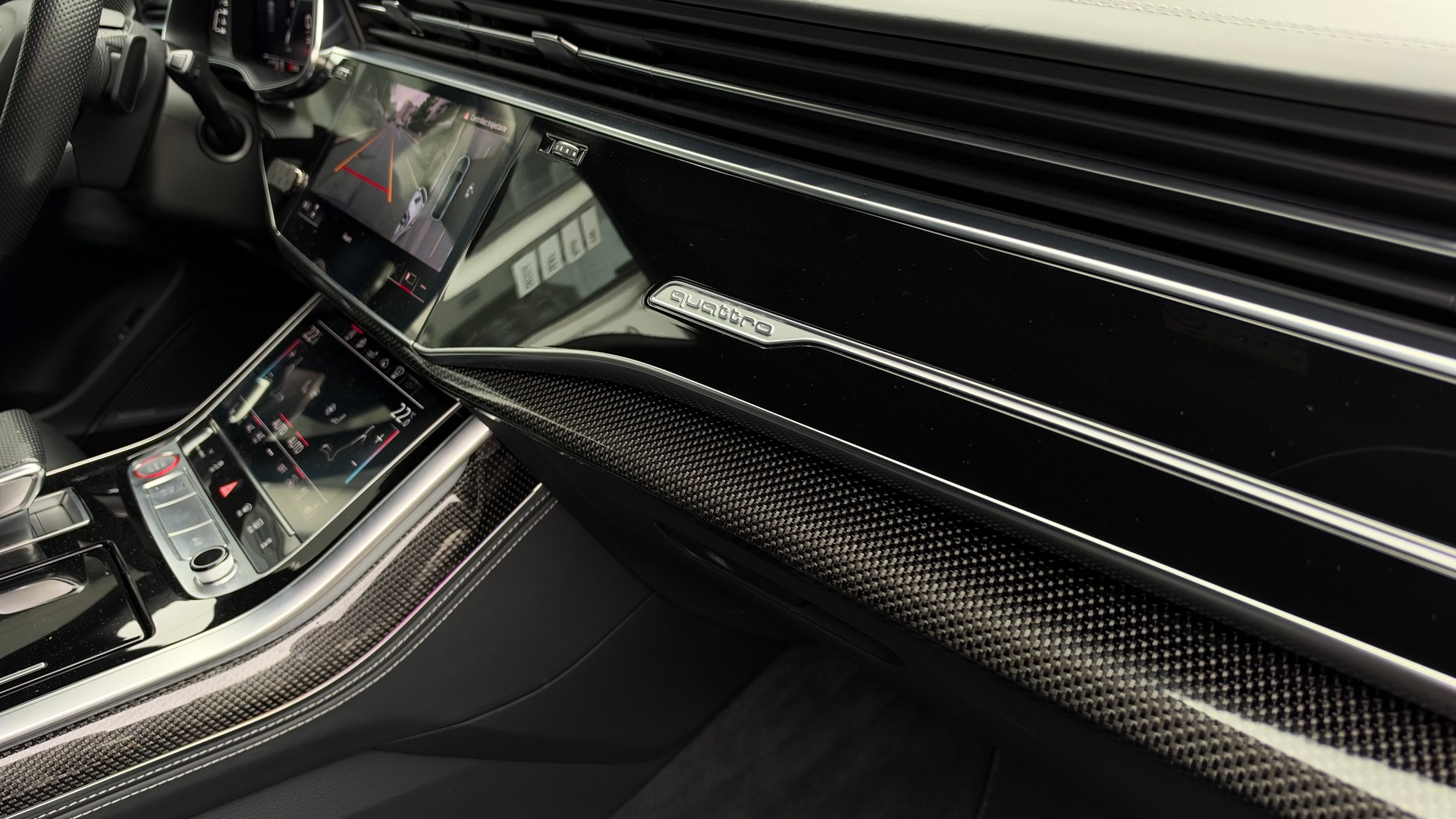 AUDI SQ8 50 TDI quattro tiptronic-image-3