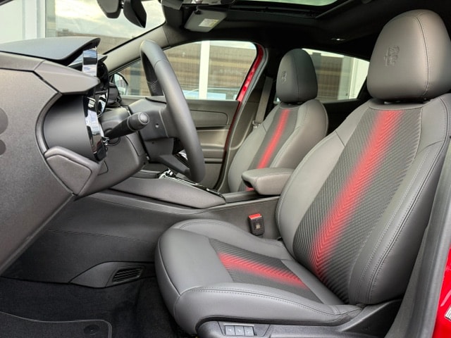 ALFA ROMEO Junior 1.2 48V Hybrid TI Tech Sky MY26-image-8