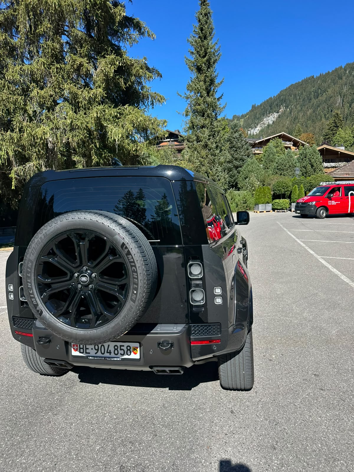 LAND ROVER 4.4 V8 Octa Edition One-image-7