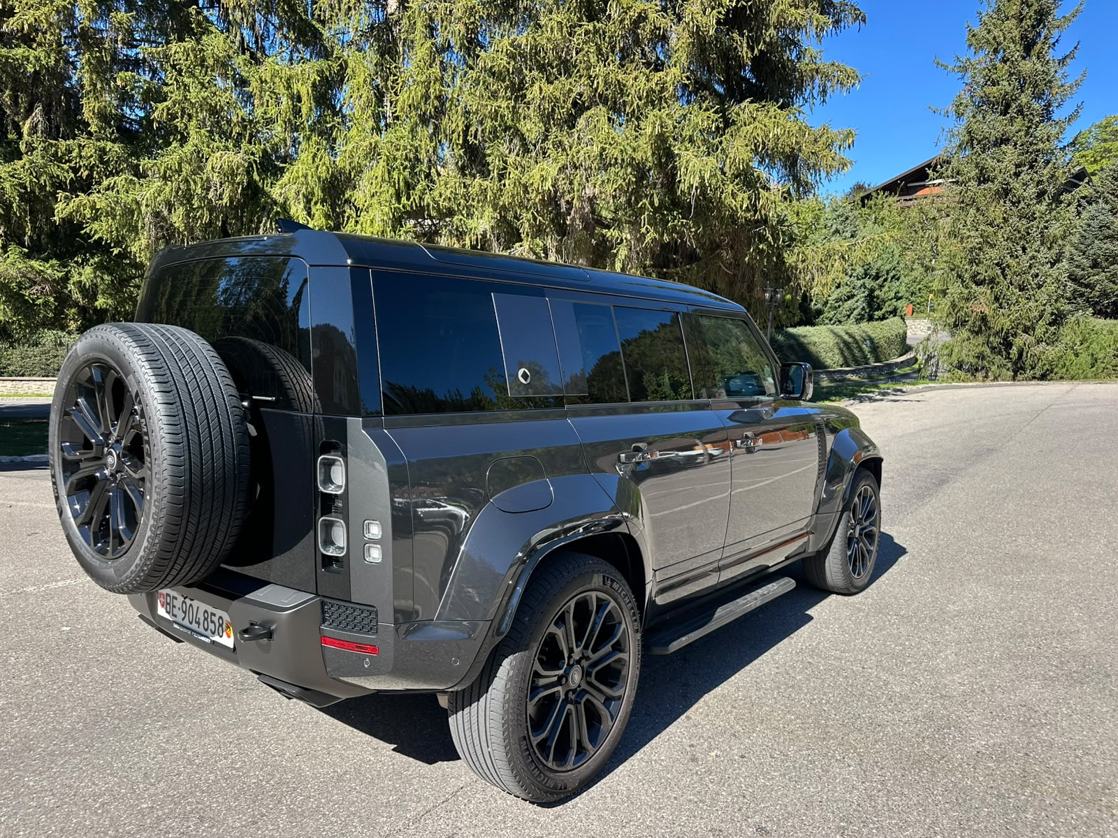 LAND ROVER 4.4 V8 Octa Edition One-image-5