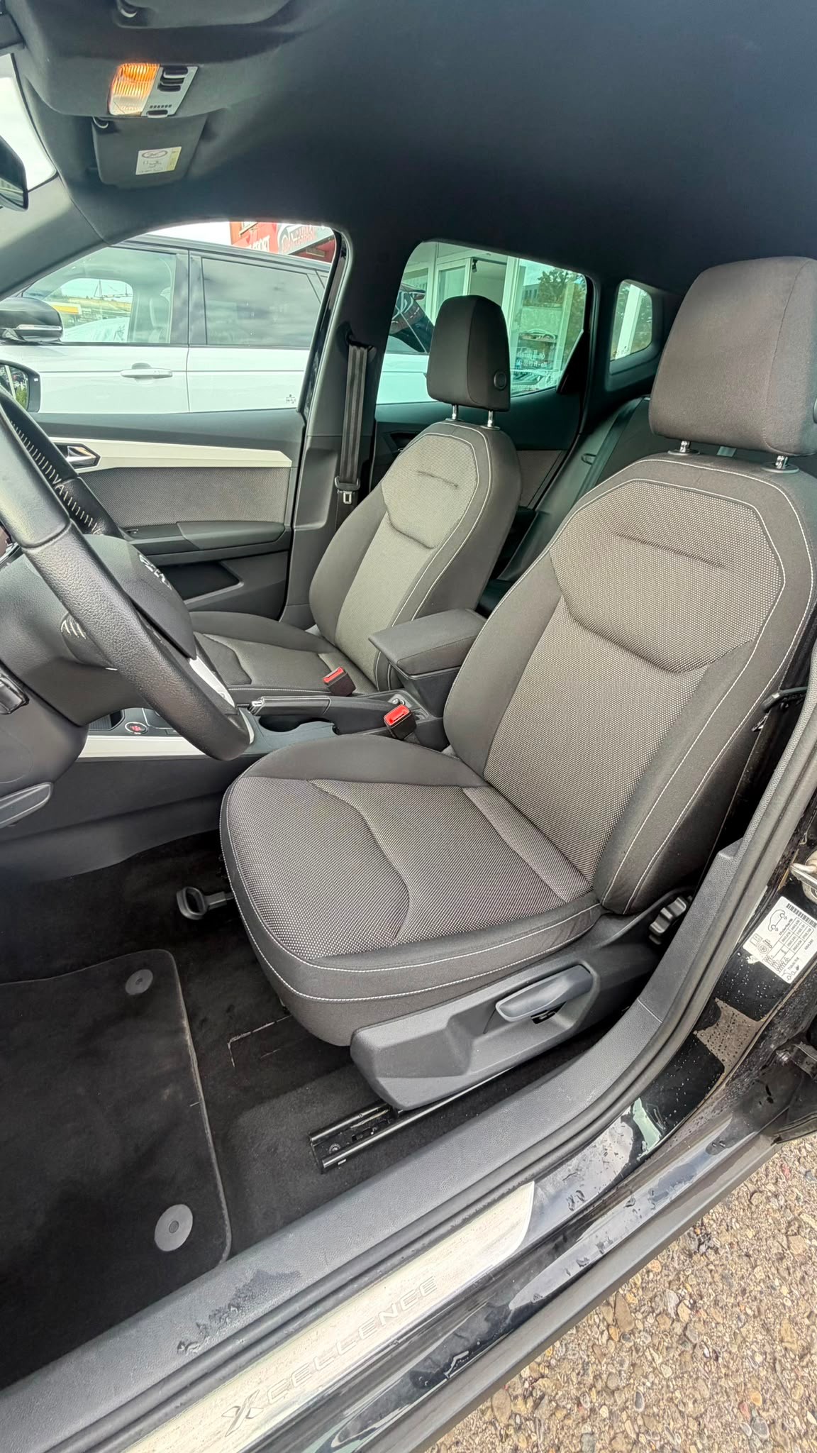 SEAT Arona 1.0 TSI Eco Xcellence DSG-image-13