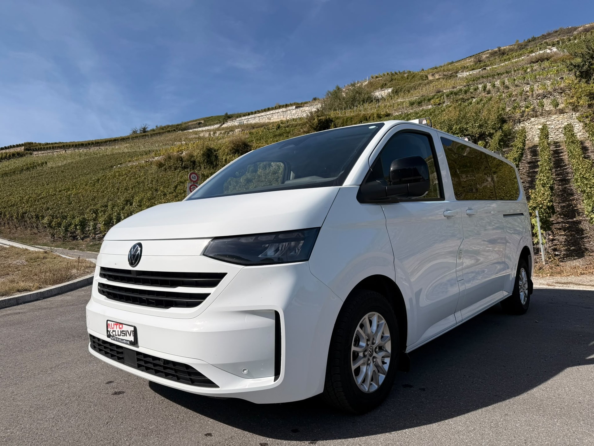 VW Caravelle 2.0 TDI Life LWB 4 Motion Aut 8-image-2