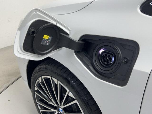 BMW 2er Reihe U06 Active Tourer 230e xDrive paddles-image-14
