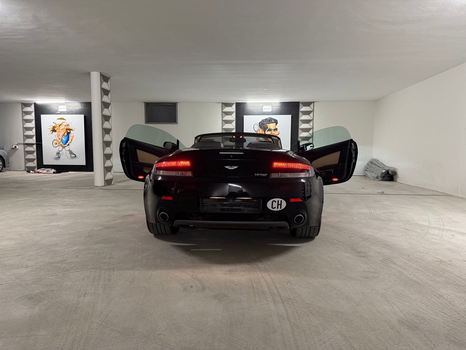 ASTON MARTIN 4.3-image-3