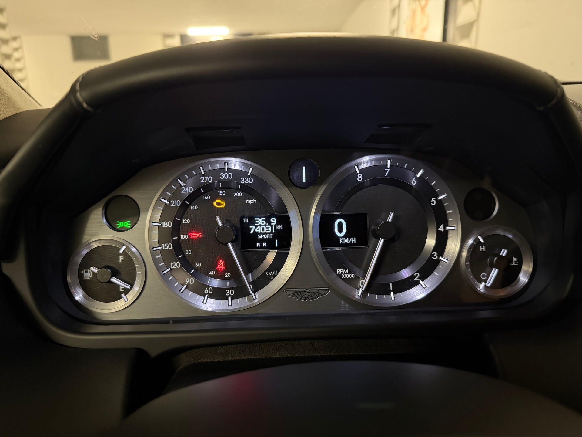 ASTON MARTIN 4.3-image-4