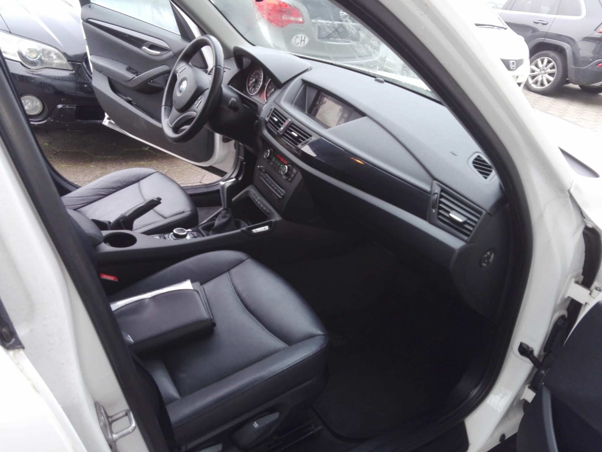 BMW X1 sDrive 18d-image-6