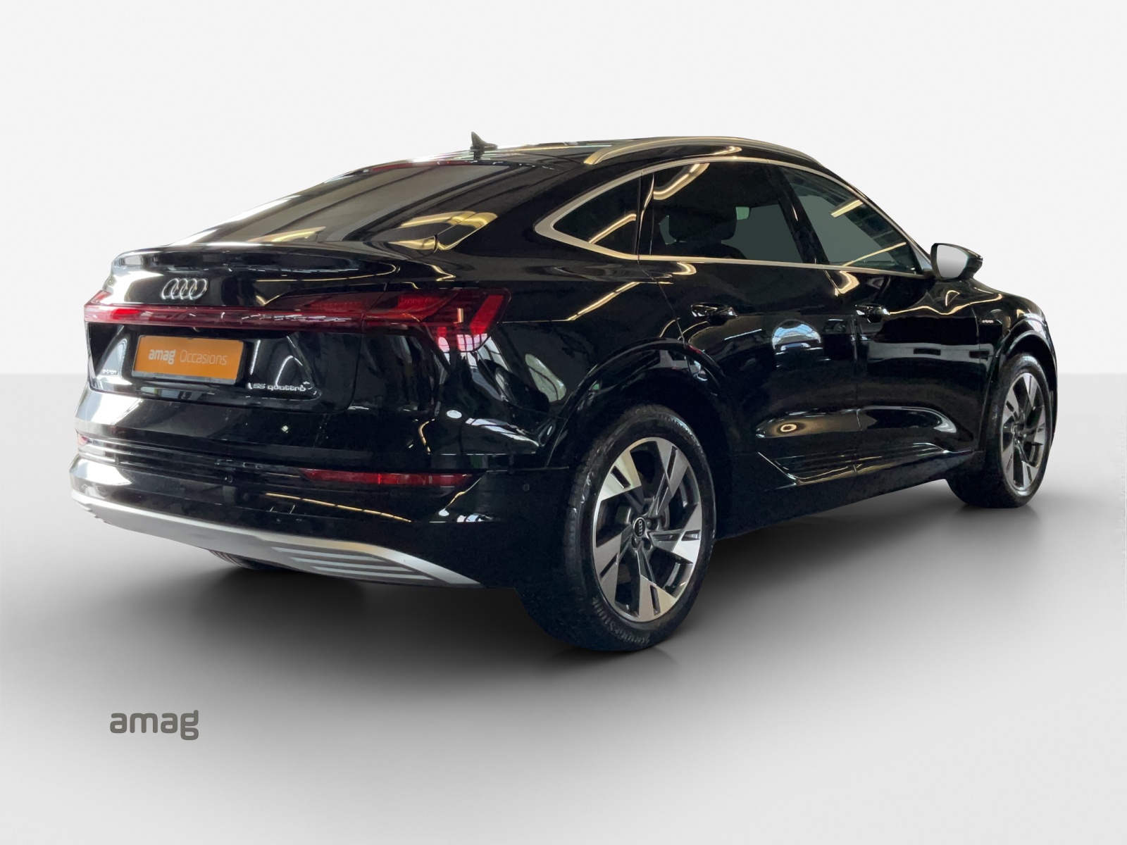 AUDI e-tron 55 Sportback Advanced quattro-image-11