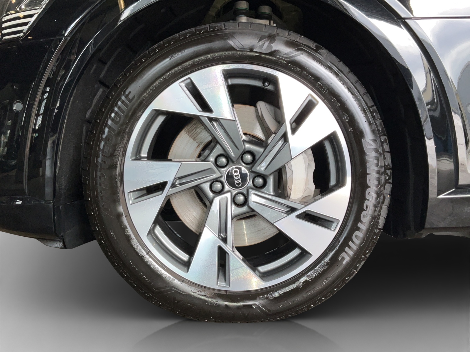 AUDI e-tron 55 Sportback Advanced quattro-image-16