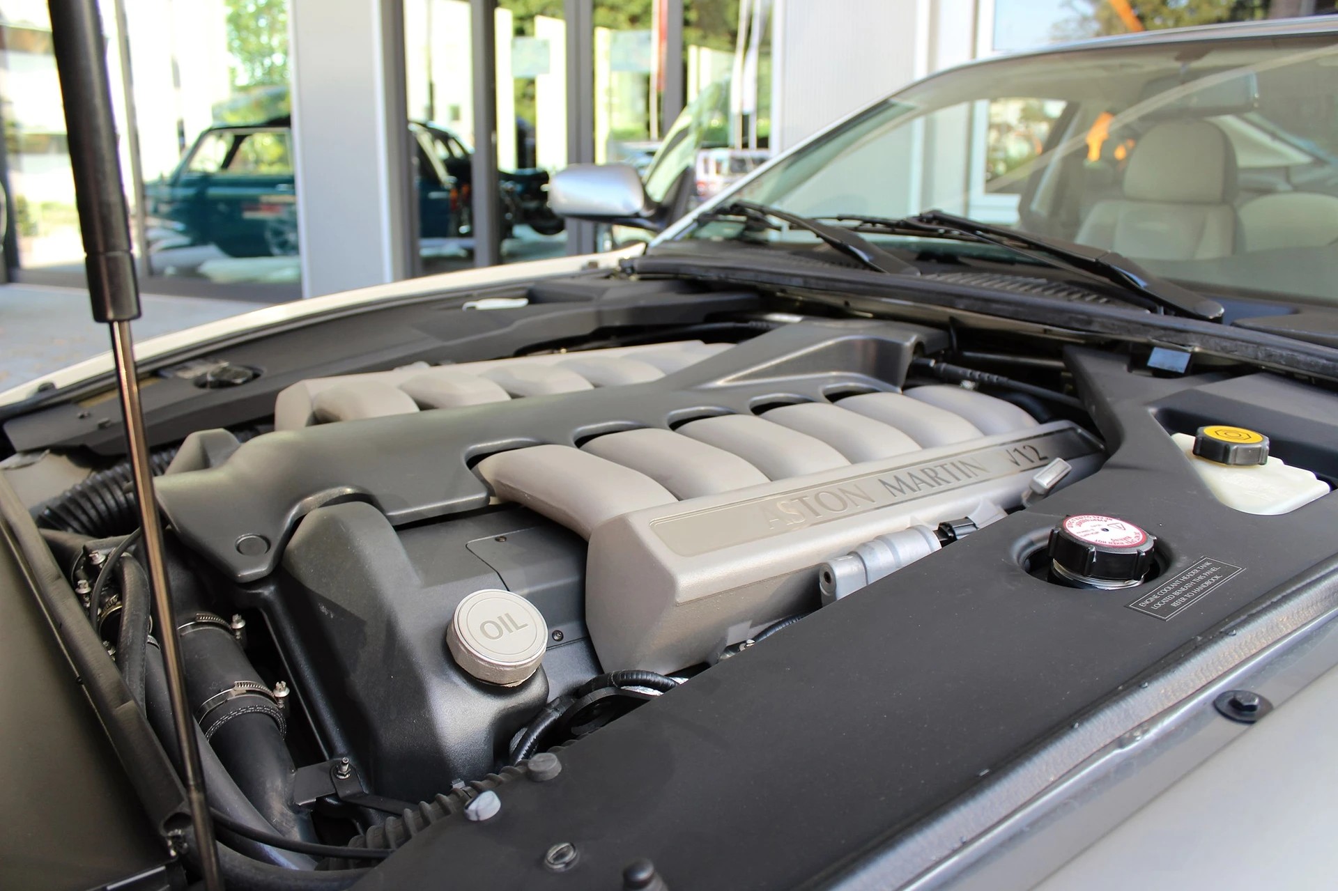 ASTON MARTIN DB7 Vantage-image-11