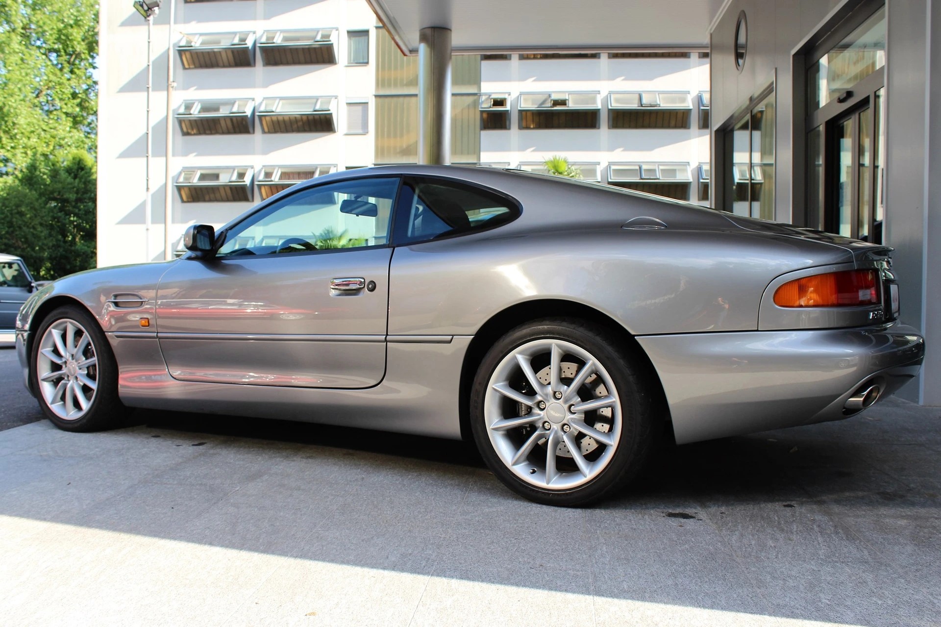 ASTON MARTIN DB7 Vantage-image-5