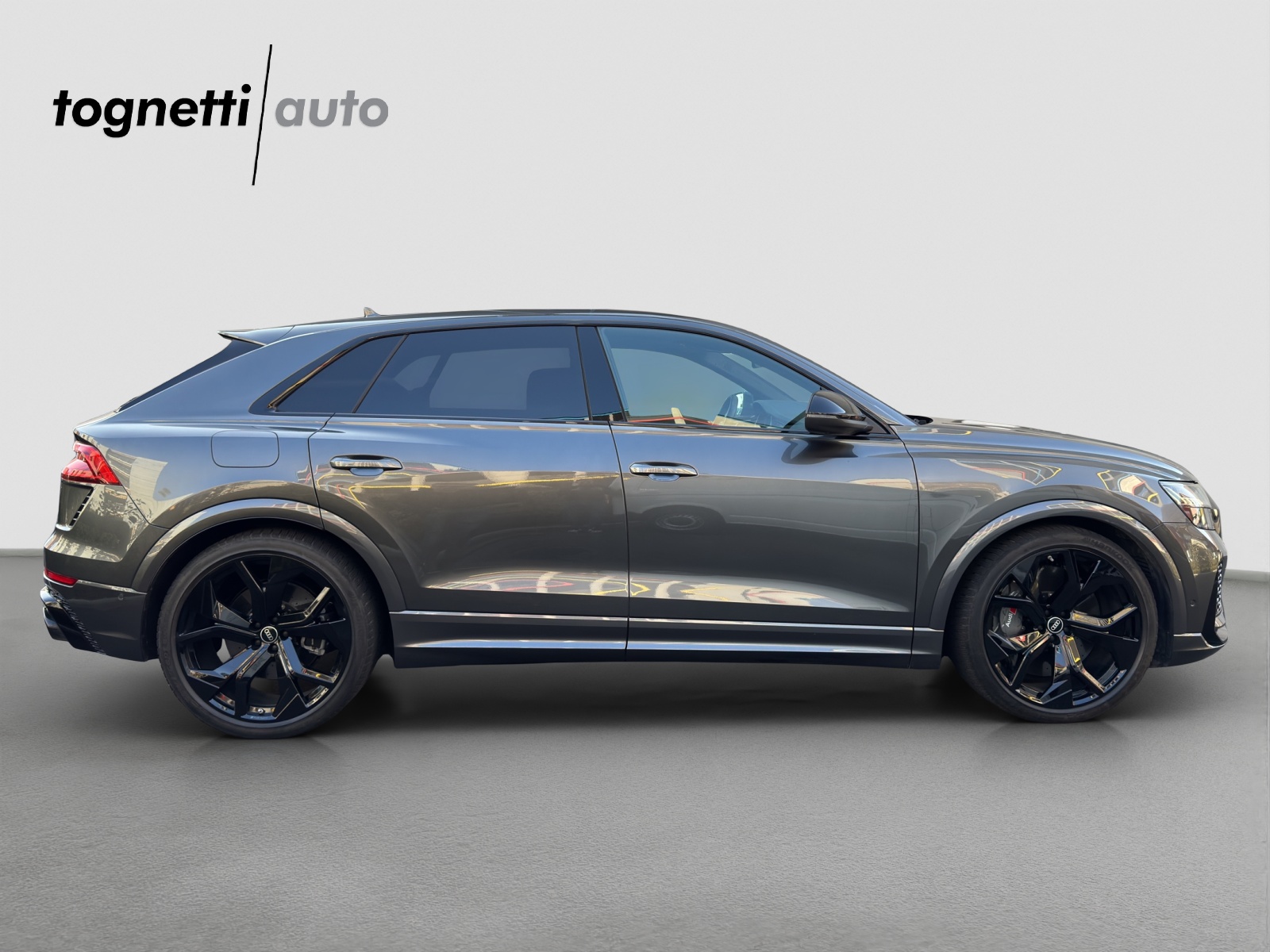 AUDI RSQ8 quattro tiptronic-image-2