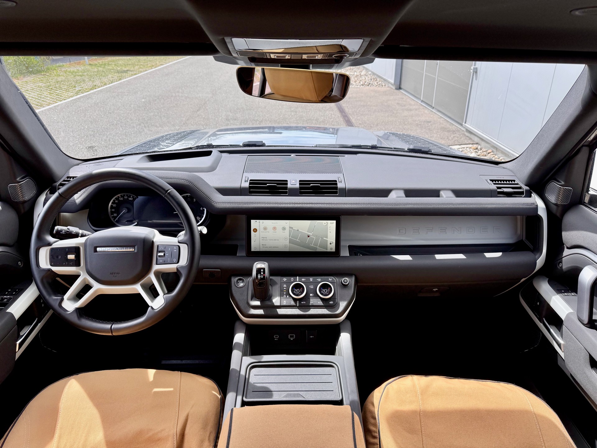 LAND ROVER DEFENDER-image-1