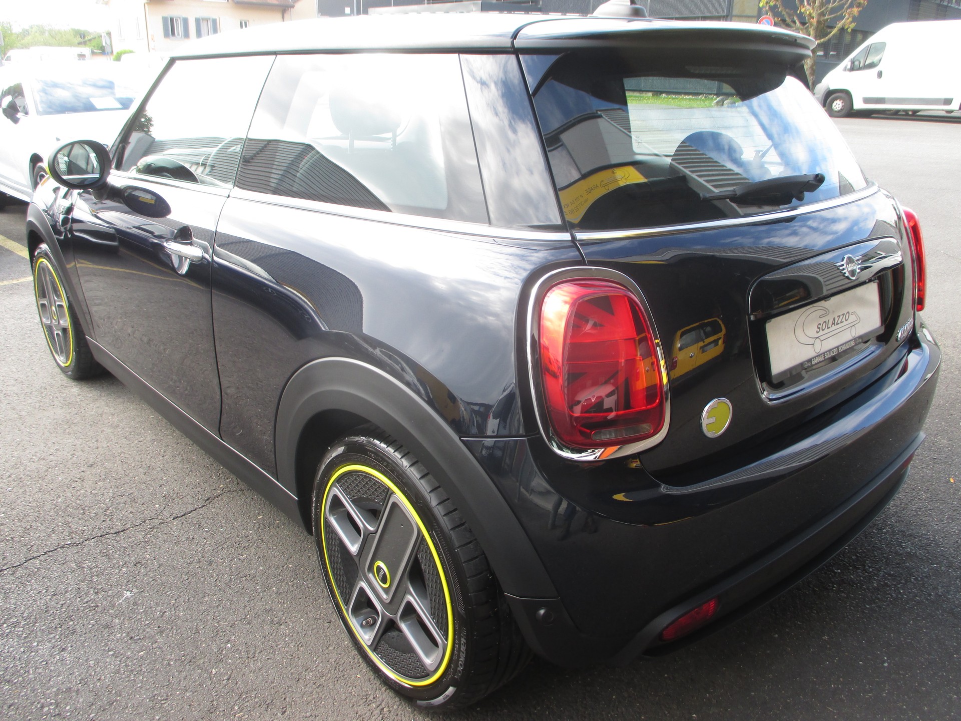 MINI Cooper SE-image-5