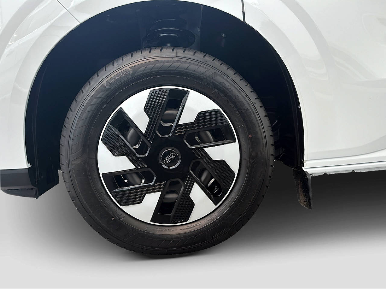 FORD E-Transit C Van 320 L1 Trend-image-5