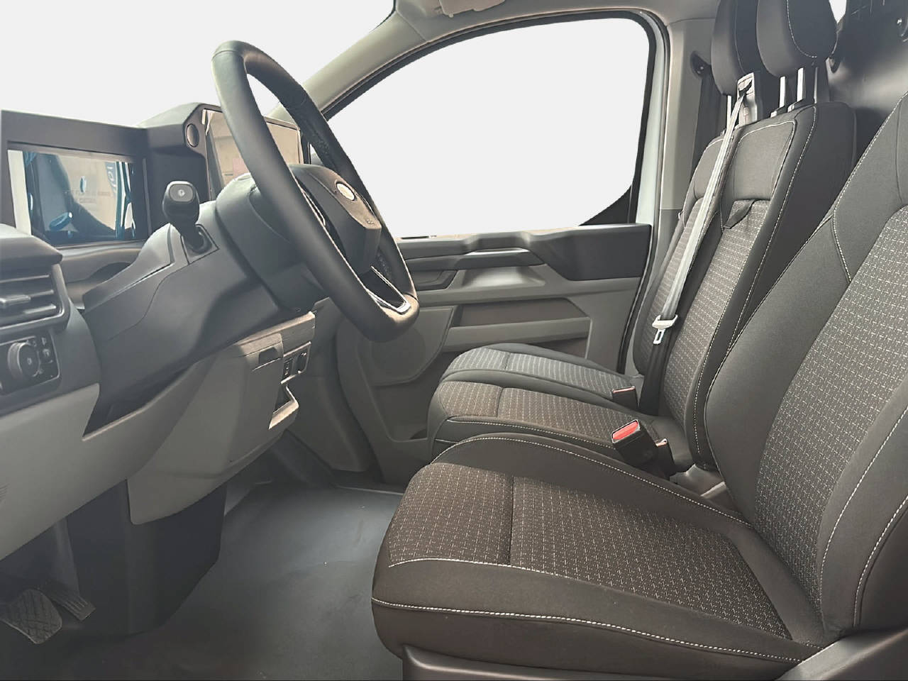 FORD E-Transit C Van 320 L1 Trend-image-11