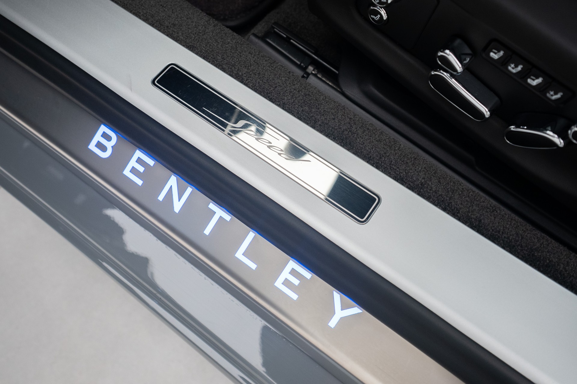 BENTLEY Continental GT 6.0 W12 Speed-image-11