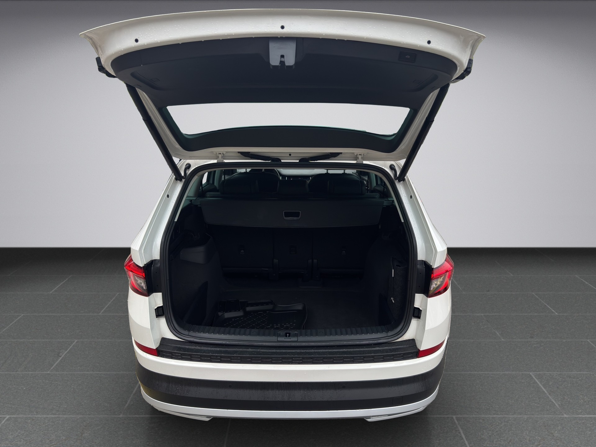 SKODA Kodiaq 2.0 TDI CR Scout 4x4 DSG-image-14