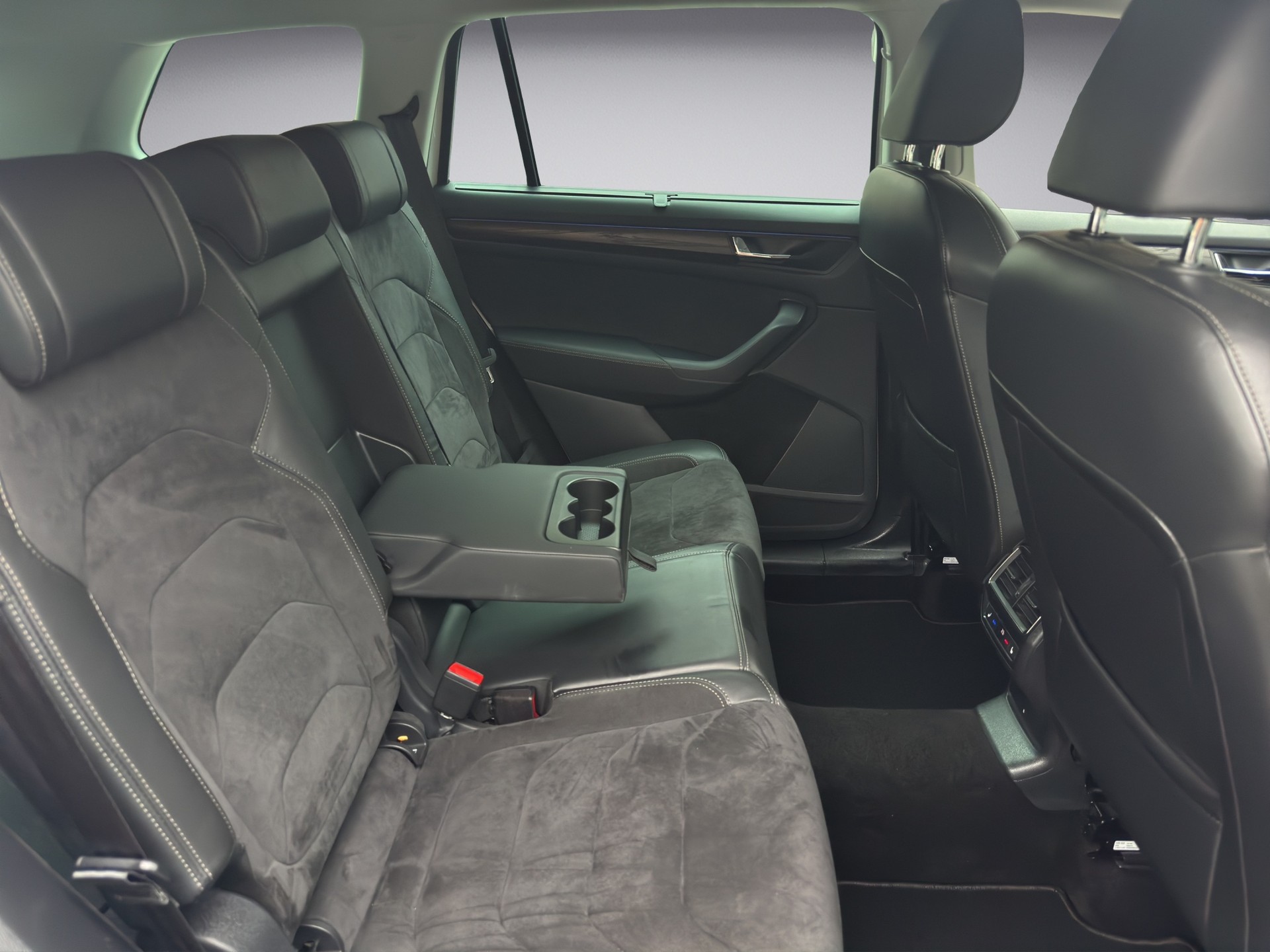 SKODA Kodiaq 2.0 TDI CR Scout 4x4 DSG-image-12