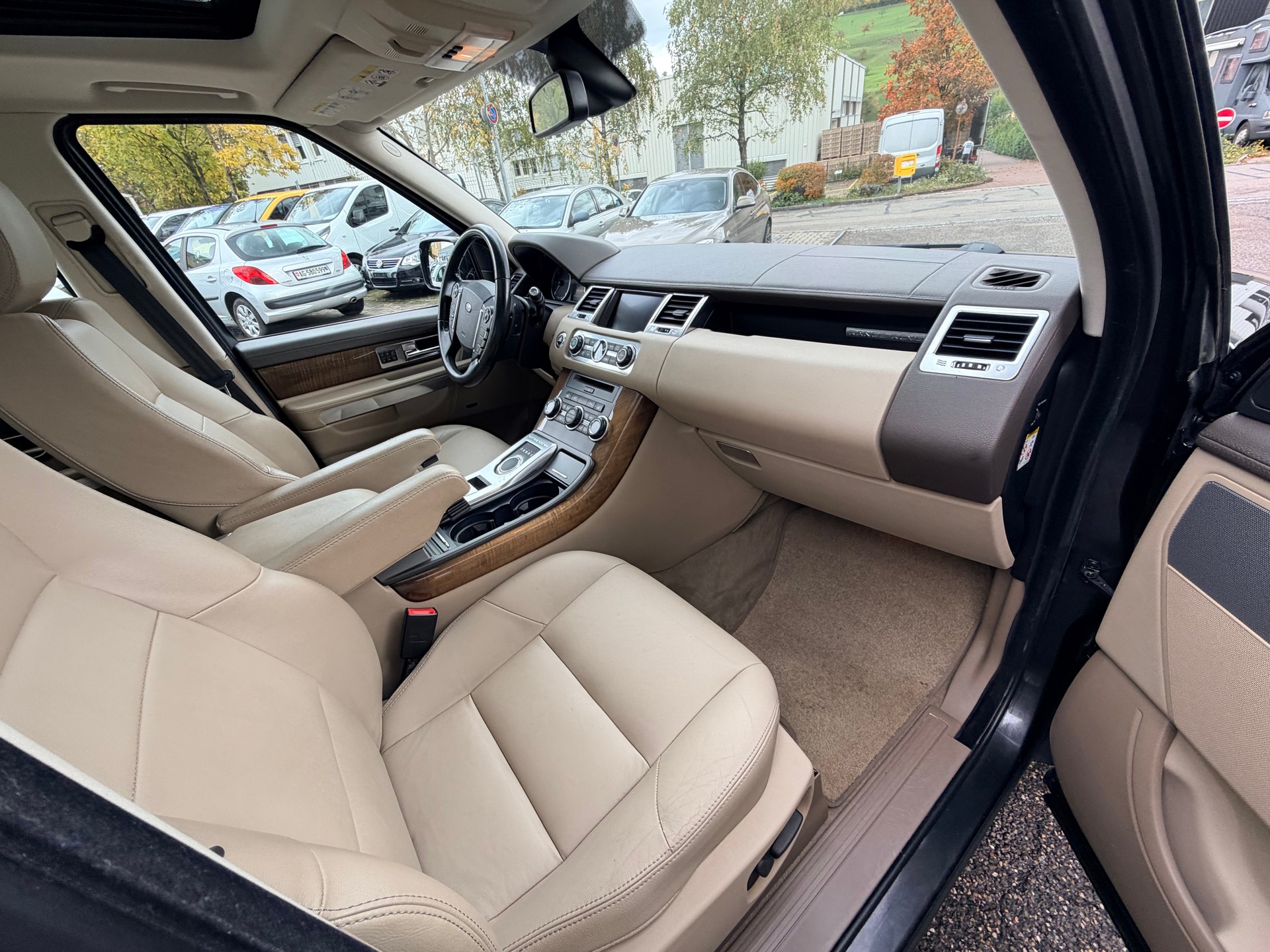 LAND ROVER Range Rover Sport 3.0 TDV6 HSE Automatic-image-9