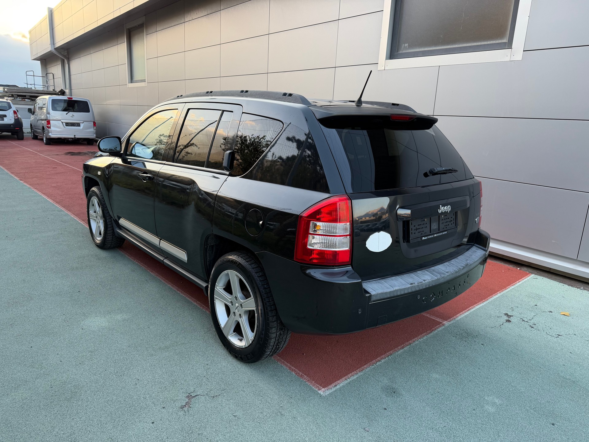 JEEP Compass 2.4 Limited CVT-image-4