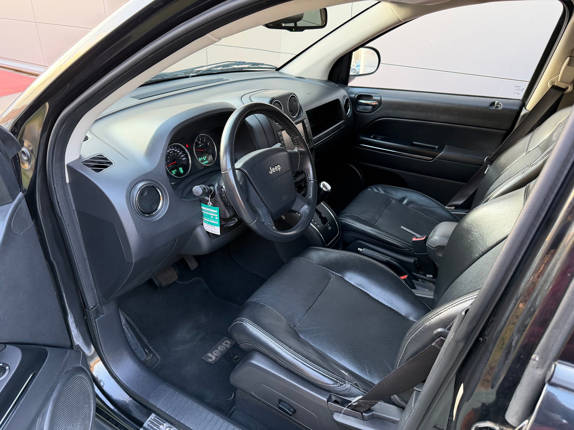 JEEP Compass 2.4 Limited CVT-image-8