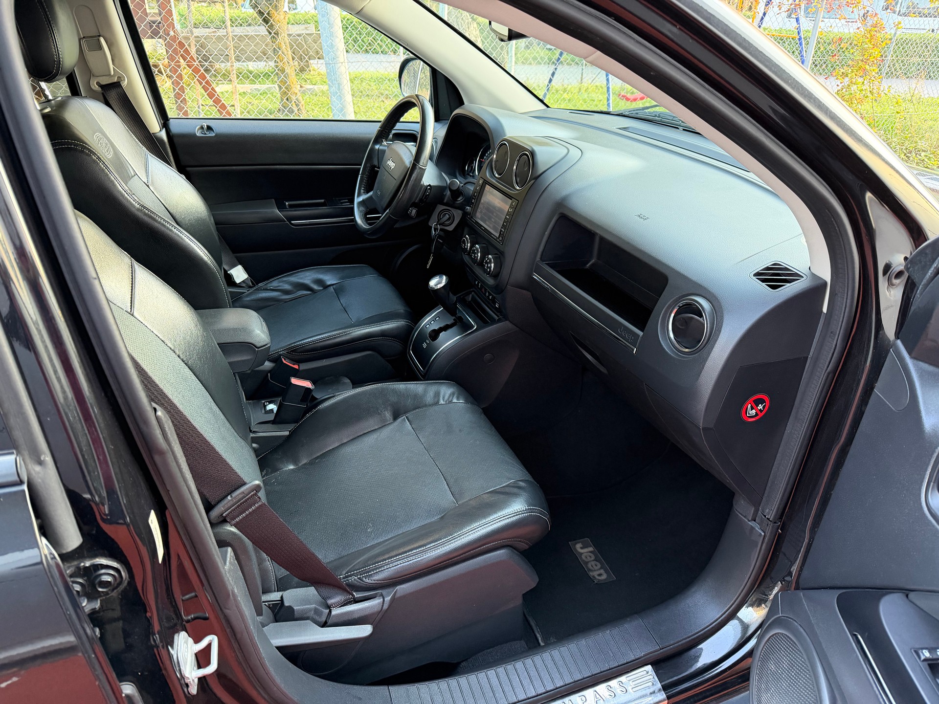 JEEP Compass 2.4 Limited CVT-image-9