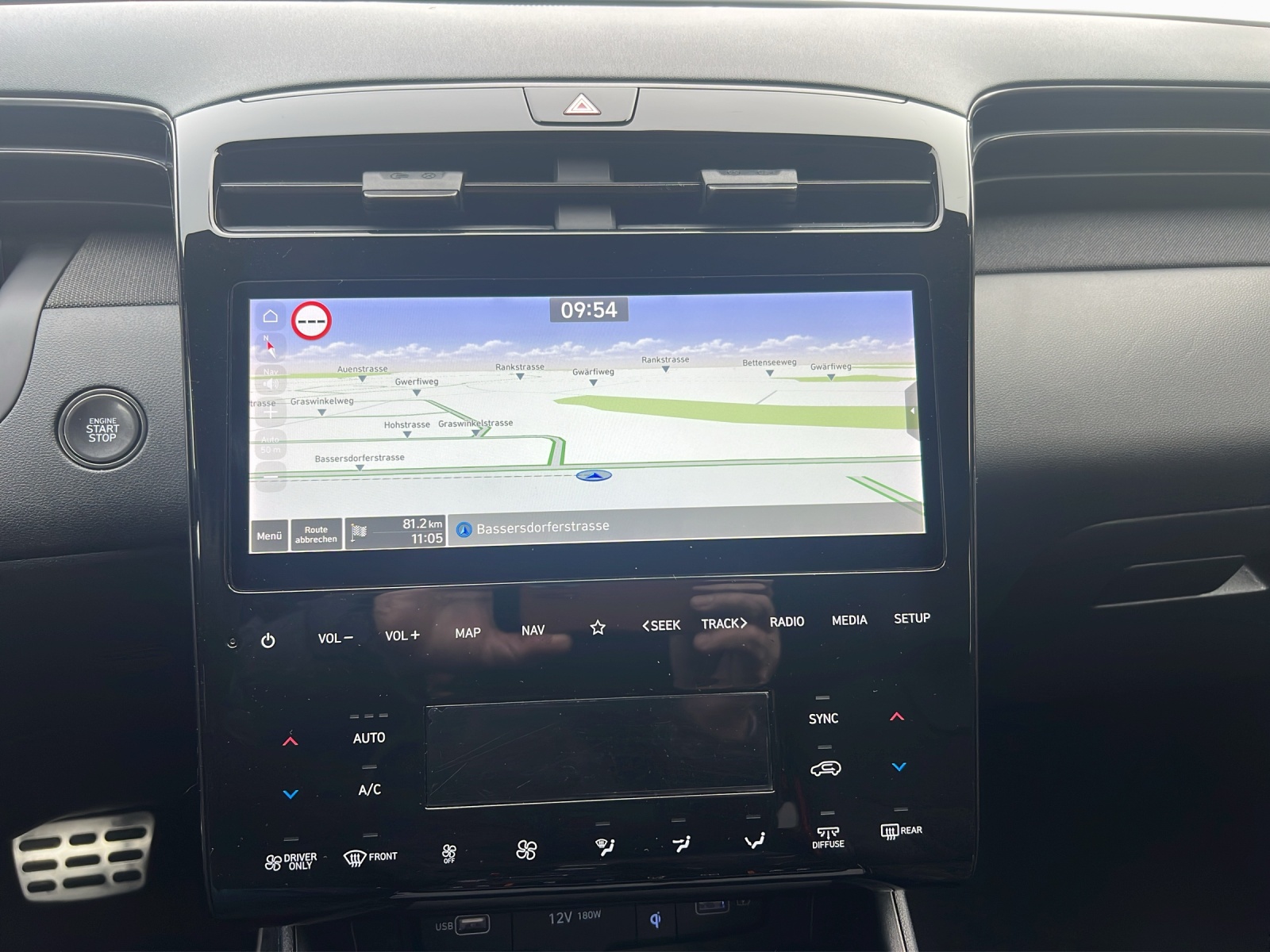 HYUNDAI Tucson 1.6 TGDI HEV N Line 4WD-image-12