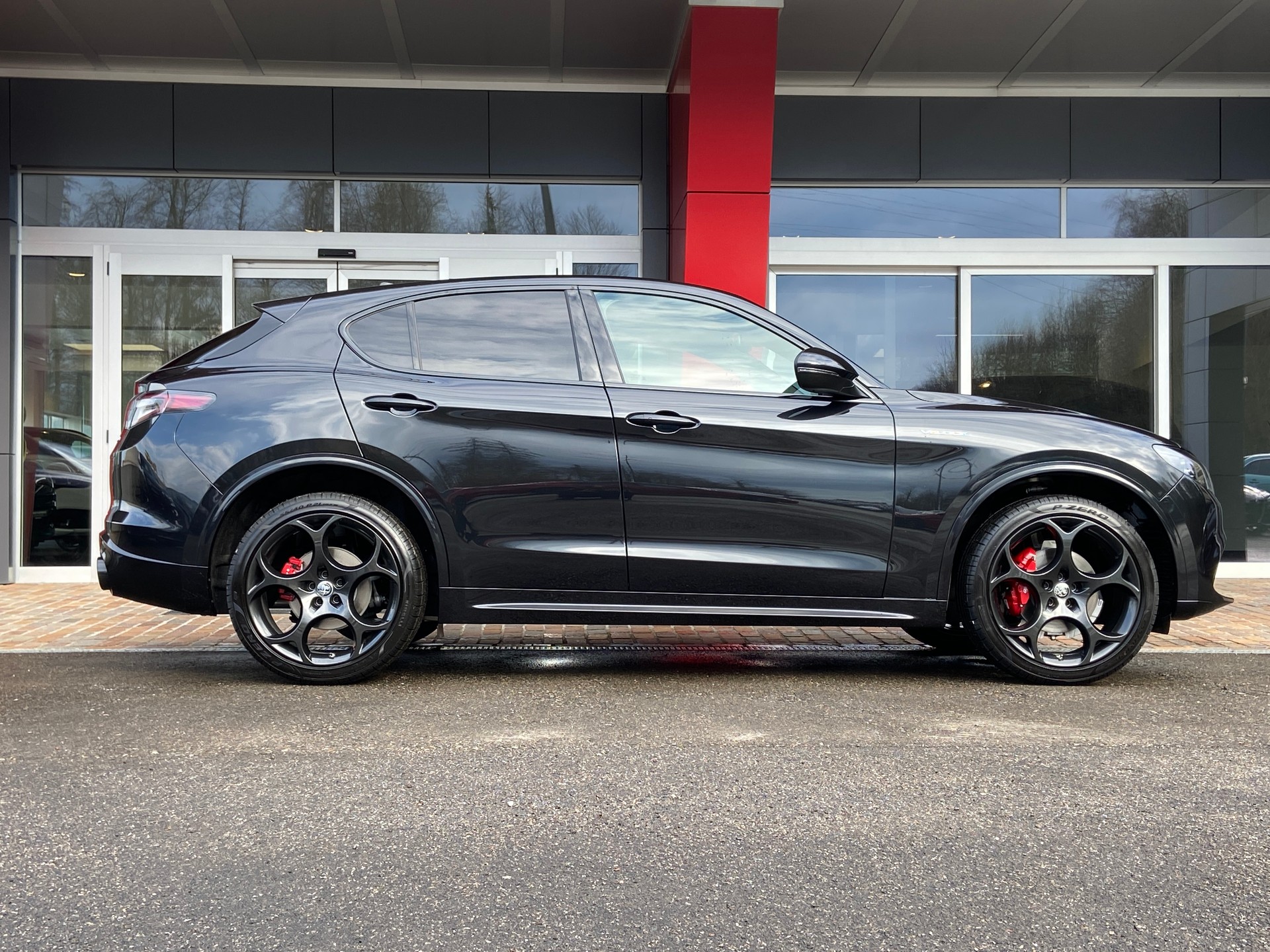 ALFA ROMEO Stelvio 2.0 Veloce Pack Premium Sky Q4 AT8-image-18