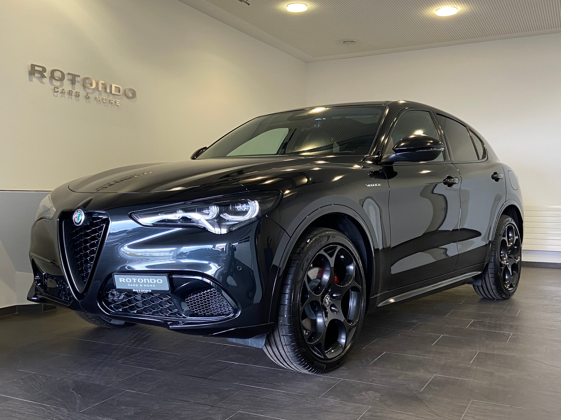 ALFA ROMEO Stelvio 2.0 Veloce Pack Premium Sky Q4 AT8-image-0