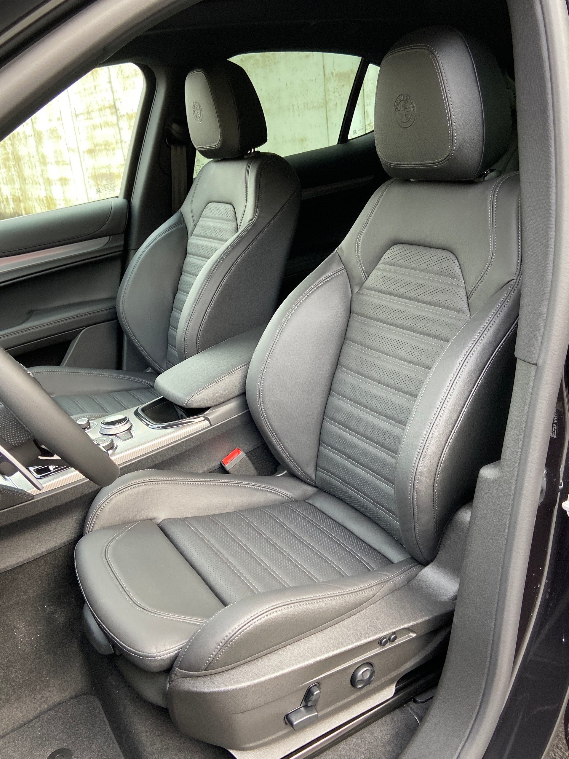 ALFA ROMEO Stelvio 2.0 Veloce Pack Premium Sky Q4 AT8-image-7
