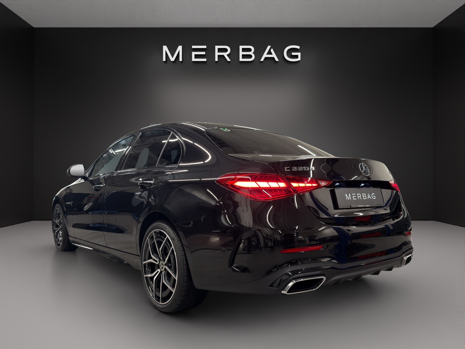MERCEDES-BENZ C 220 d 4 Matic-image-4