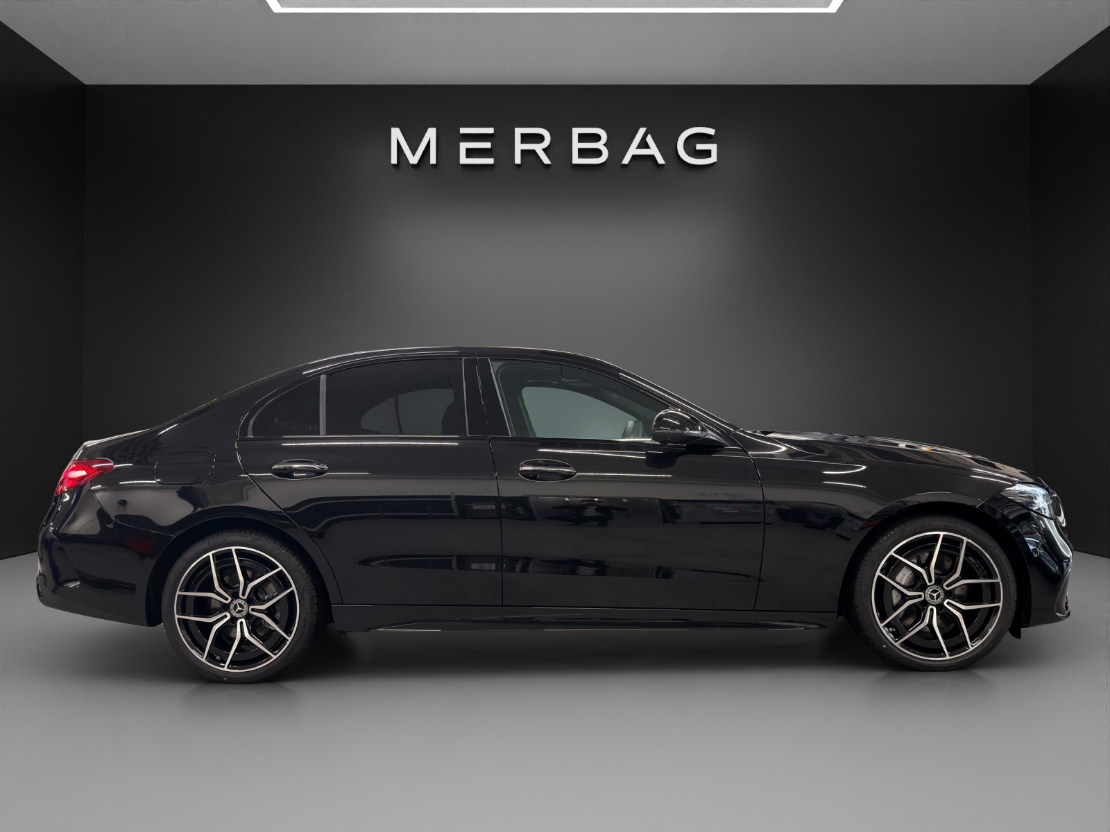 MERCEDES-BENZ C 220 d 4 Matic-image-1