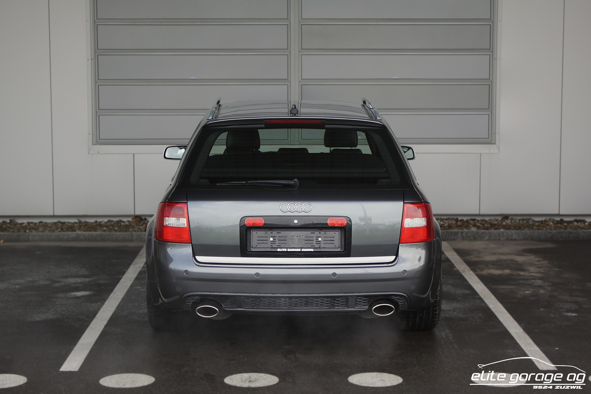AUDI RS6 Avant quattro tiptronic-image-3