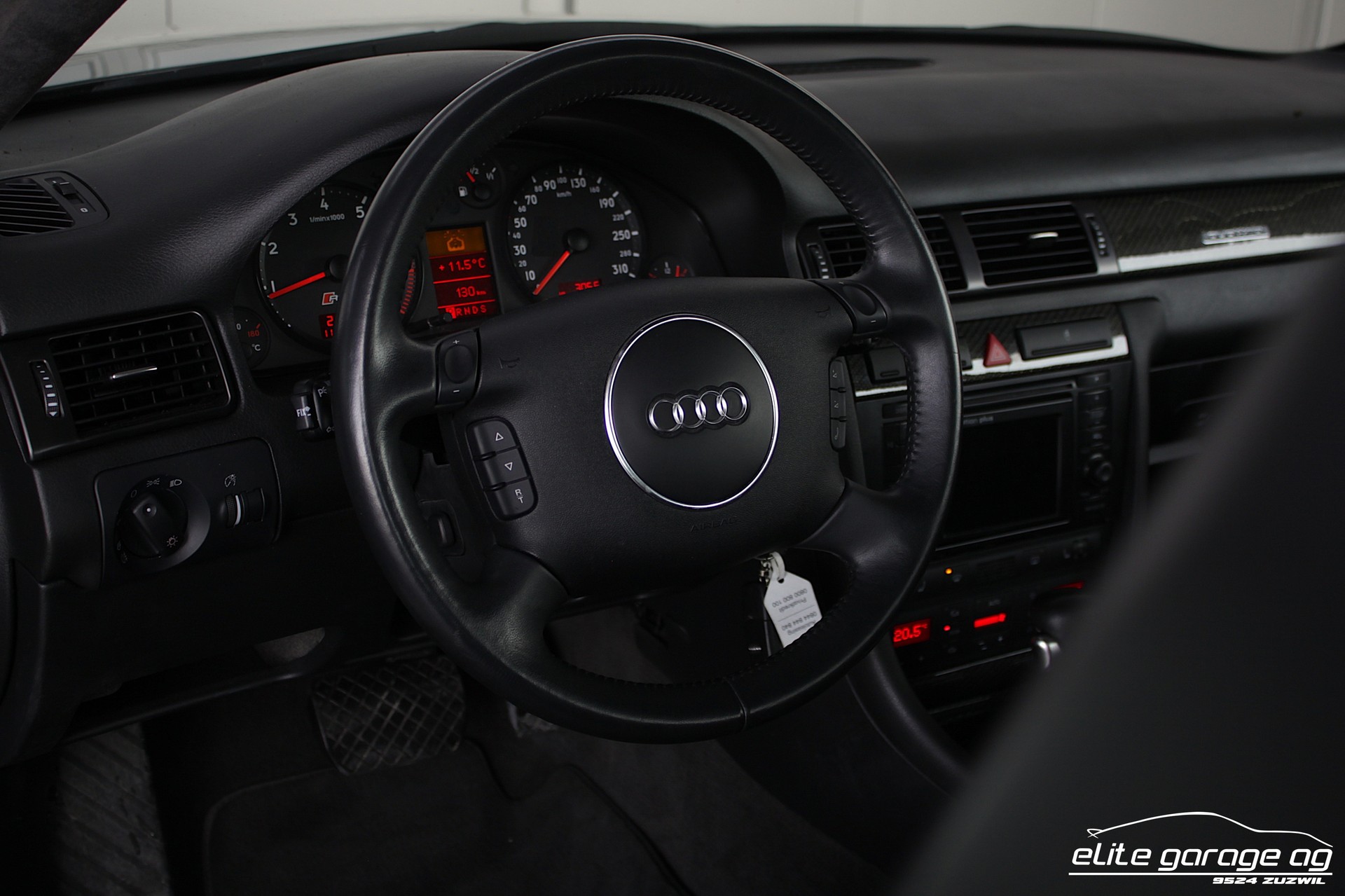 AUDI RS6 Avant quattro tiptronic-image-14