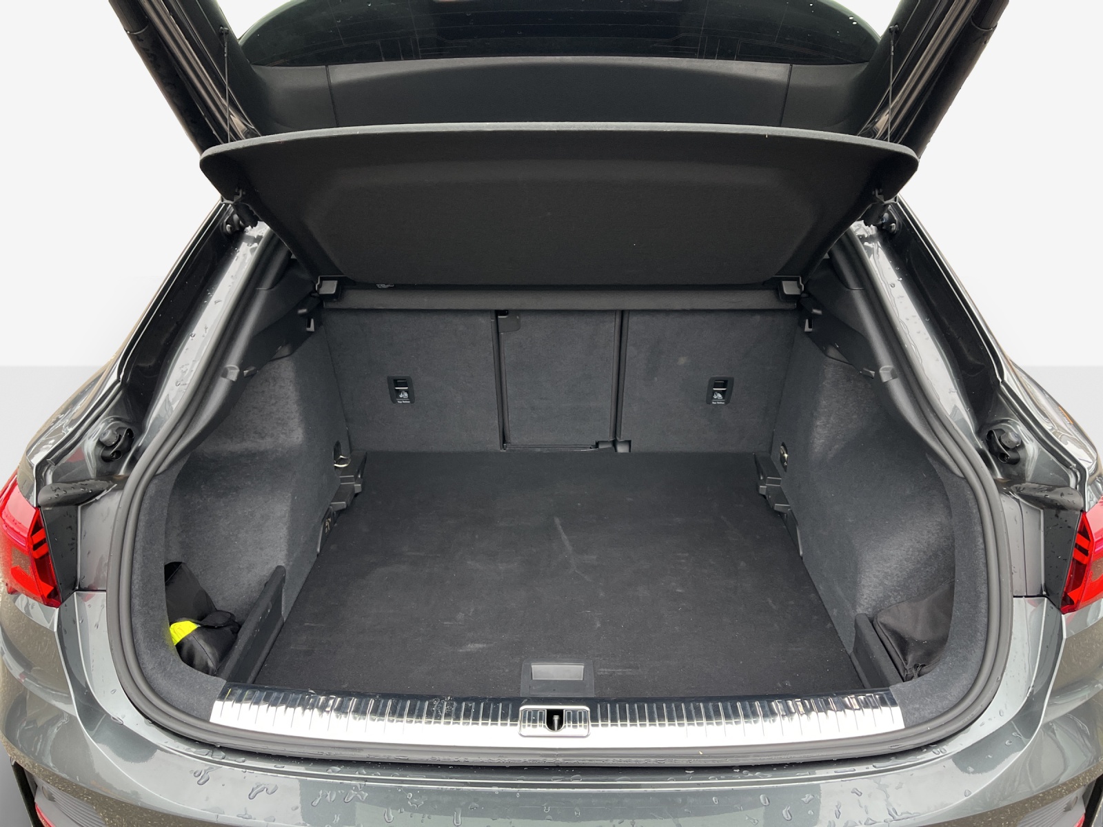 AUDI Q3 Sportback 35 TFSI S line Attraction S-tronic-image-12