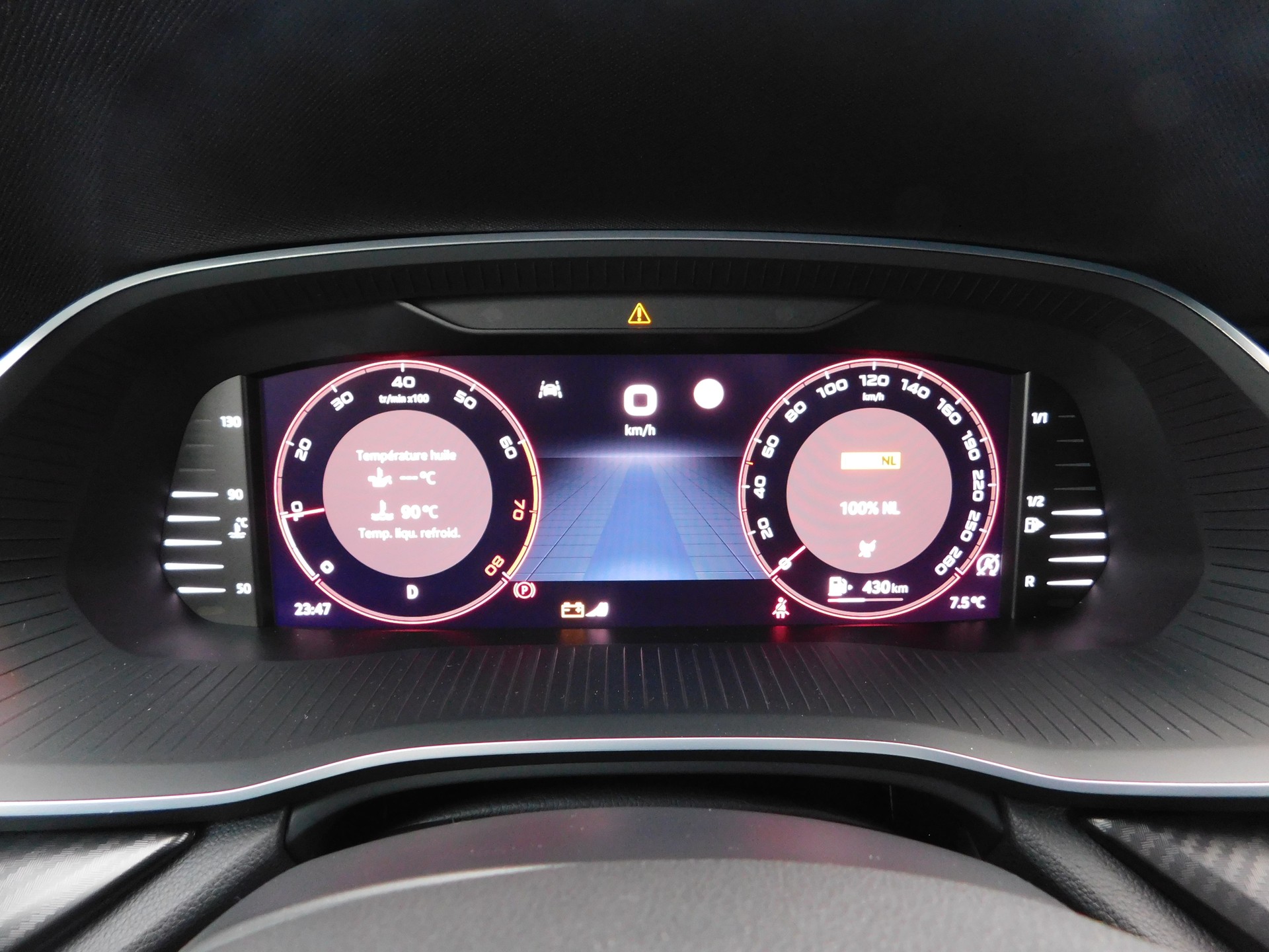 SKODA Octavia Combi 2.0 TSI DSG RS-image-6