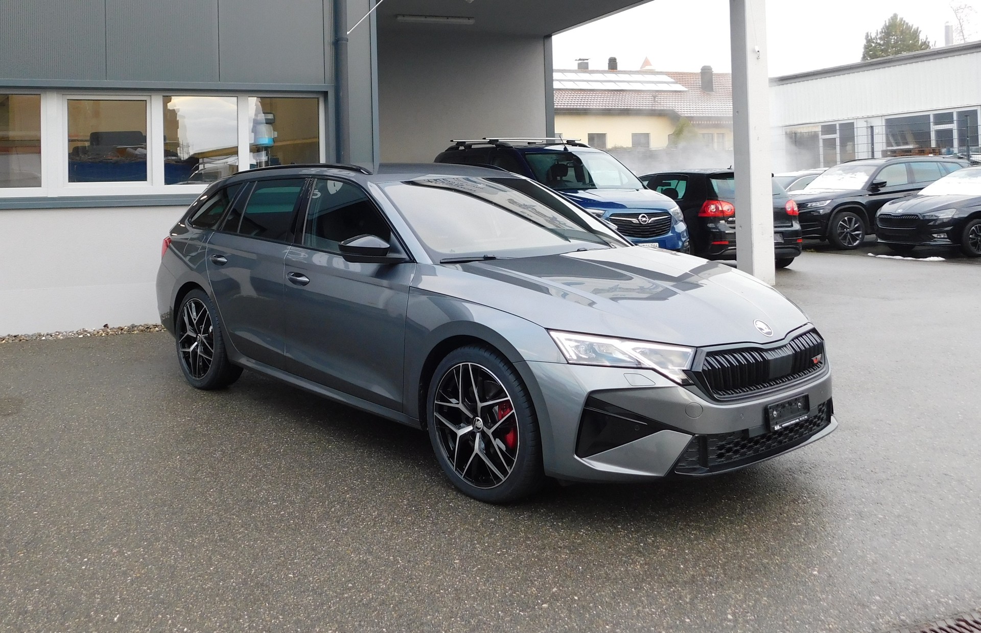 SKODA Octavia Combi 2.0 TSI DSG RS-image-3